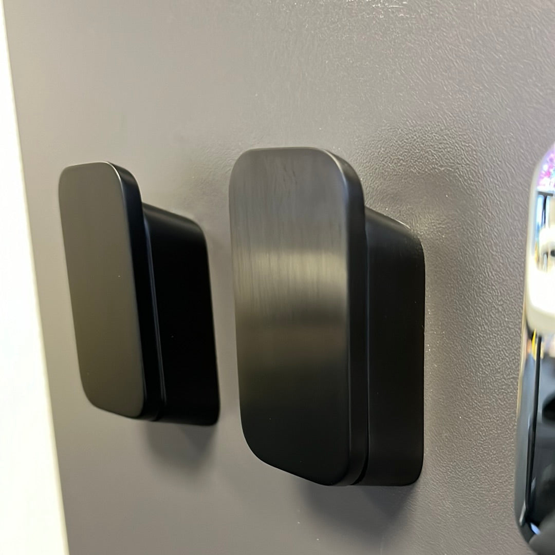 Geesa Shift handdoekhaak 3x 2,5 x 7,1 cm zwart metaal geborsteld